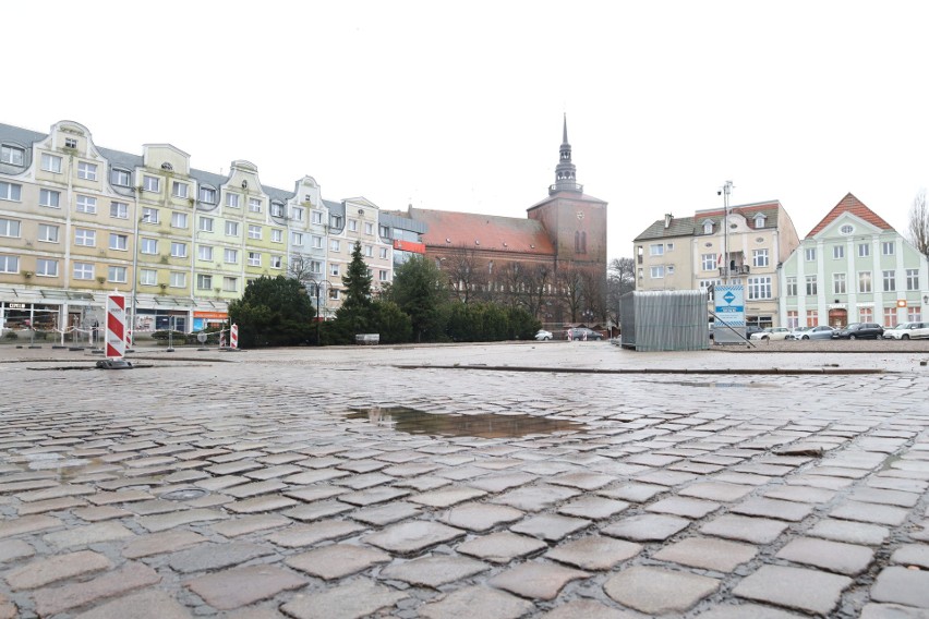 Zamknięto przejazd przez Stary Rynek w Słupsku.