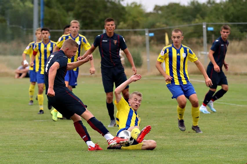 W 1. kolejce CLJ U17 Pogoń zremisowała z Arką 3:3.