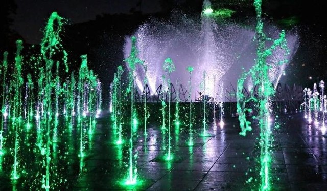 Multimedialna fontanna na pl. Litewskim zwykle inaugurowała sezon pokazów w długi majowy weekend. Czy tak będzie i w tym roku? Ciągle nie wiadomo