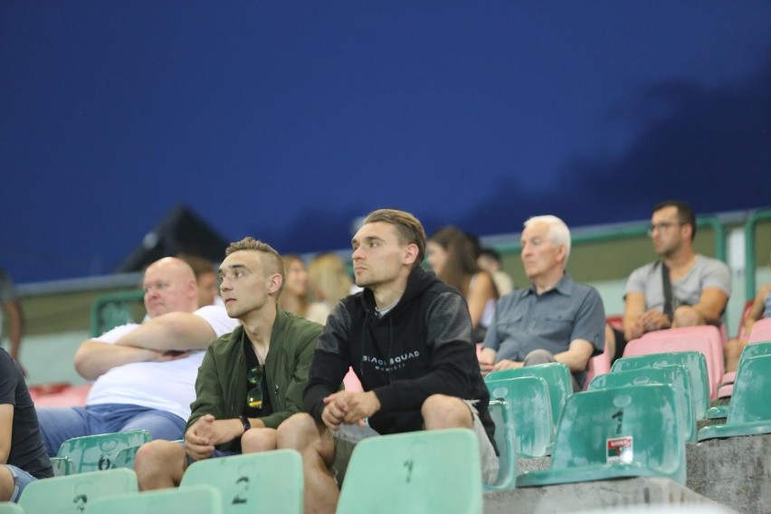 W poprzedni meczu na Stadionie Ludowym kibice Zagłębia byli...