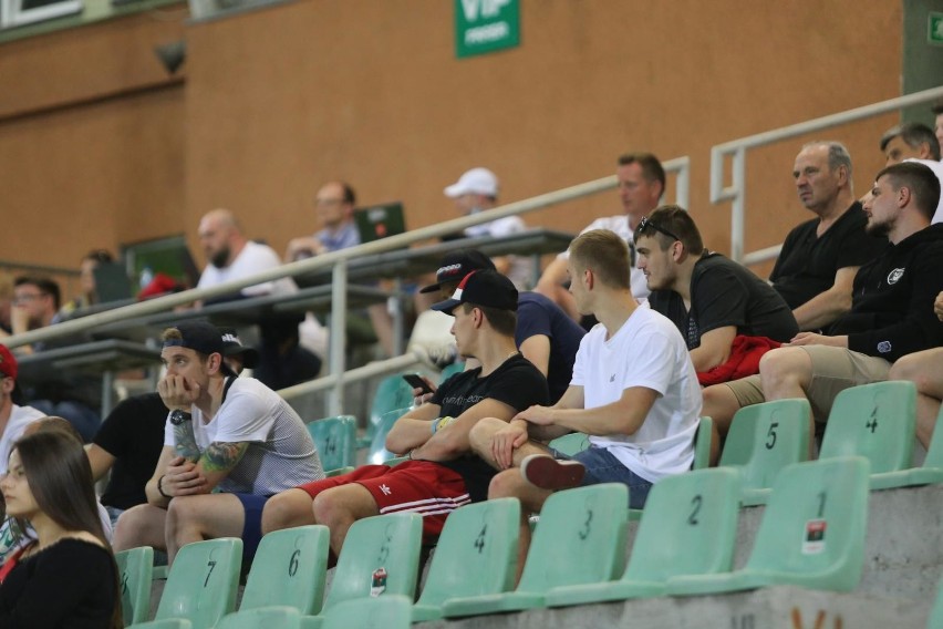 W poprzedni meczu na Stadionie Ludowym kibice Zagłębia byli...