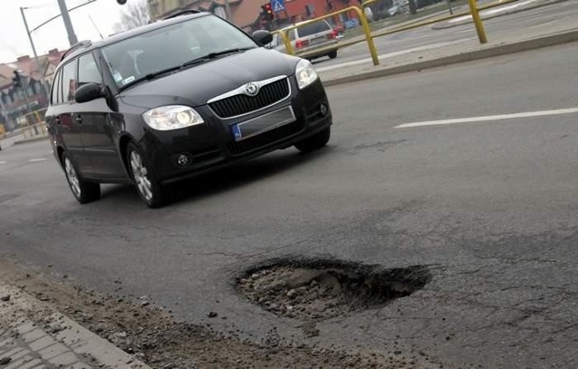 Dziura przy ulicy Garncarskiej.