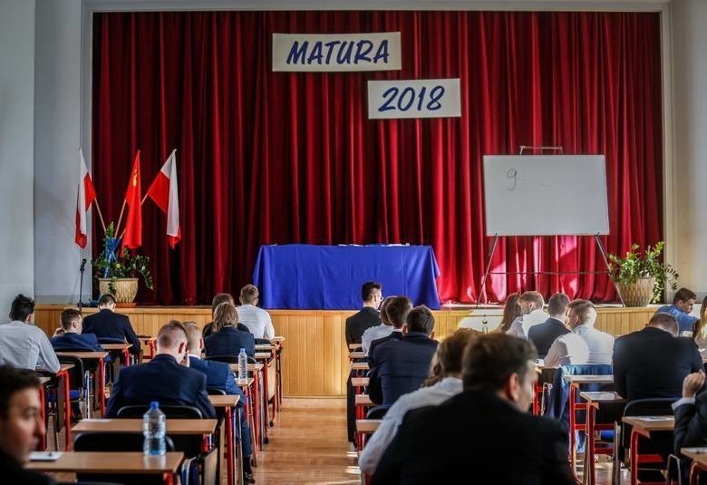 Matura próbna MATEMATYKA OPERON 2018/2019. Odpowiedzi,...