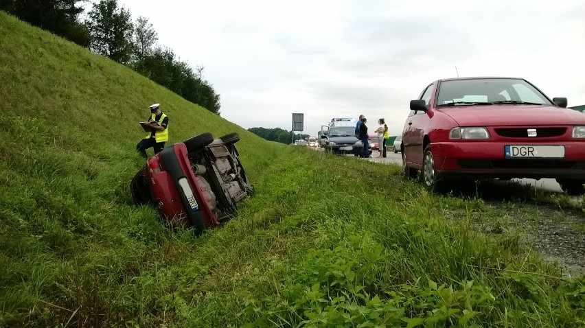 Autostrada A4 była zablokowana. Musiał lądować śmigłowiec (ZDJĘCIA)