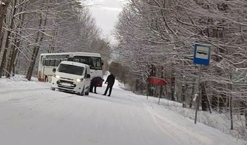 Wypadek autokaru na drodze Dobrzyniówka - Zabłudów
