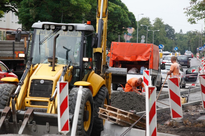 Trwa remont ulicy Sułkowskiego. Drogowcy informują, że prace...