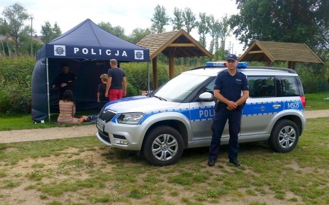 Dzięki szybkiej reakcji policjanta, kobieta bezpiecznie trafiła pod opiekę ratowników medycznym