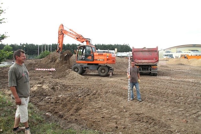 Rozpoczęła się budowa parkingu przy hali Legionów w Kielcach. 