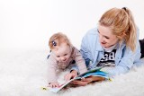 7 sposobów na naukę języka obcego dla świeżo upieczonych mam. Wykorzystaj urlop macierzyński też dla swojego rozwoju