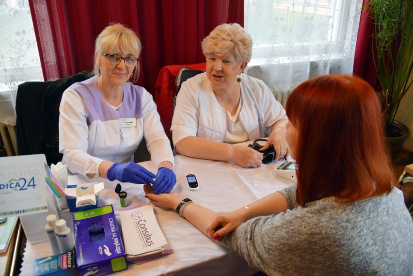 Pracodawcy i poszukujący zatrudnienia na V Targach Pracy i Aktywizacji Zawodowej w Stargardzie