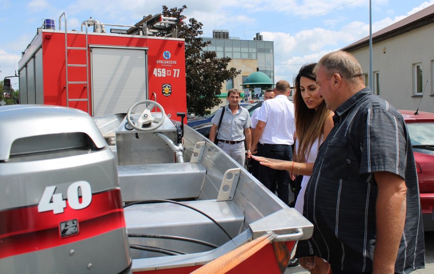 Ochotnicza Straż Pożarna w Jasieńcu ma nową łódź ratunkową