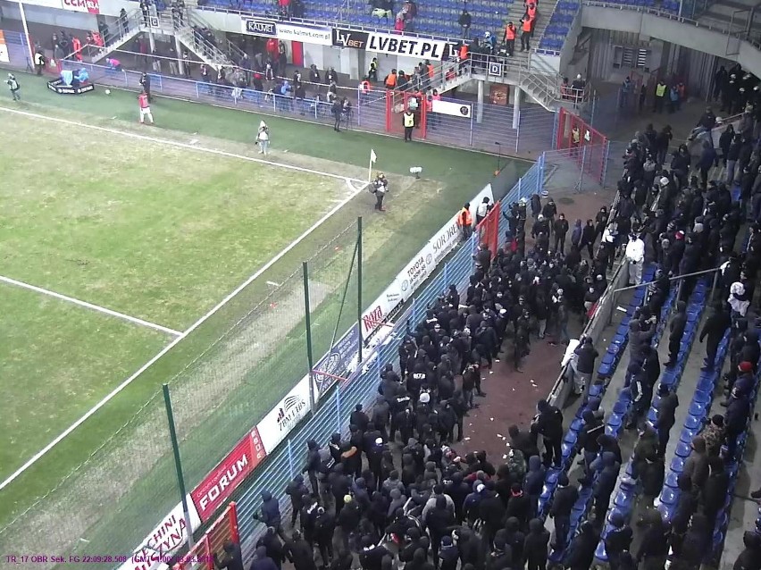 Zadyma na meczu Piast Gliwice - Górnik Zabrze