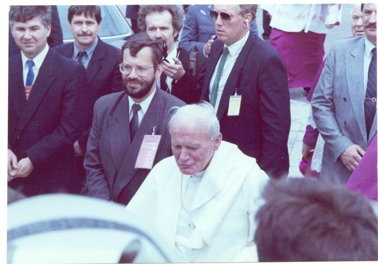 45. rocznica wyboru Karola Wojtyły na papieża. Tak wyglądał pobyt świętego Jana Pawła II w Kielcach i Masłowie. Zobacz unikatowe zdjęcia