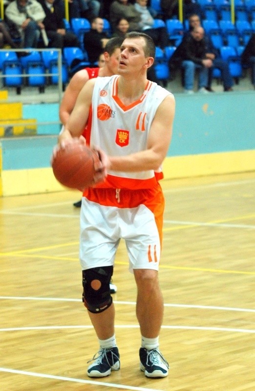 Grzegorz Kij był najskuteczniejszym zawodnikiem kieleckiego UMKS, zdobywając 21 punktów.