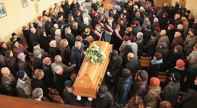 Kazimierza Wielka pożegnała Emilię Molską podczas mszy świętej w kościele Miłosierdzia Bożego.