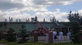 Pożar w Bukowcu: Strażacy walczą z ogniem w mleczarni