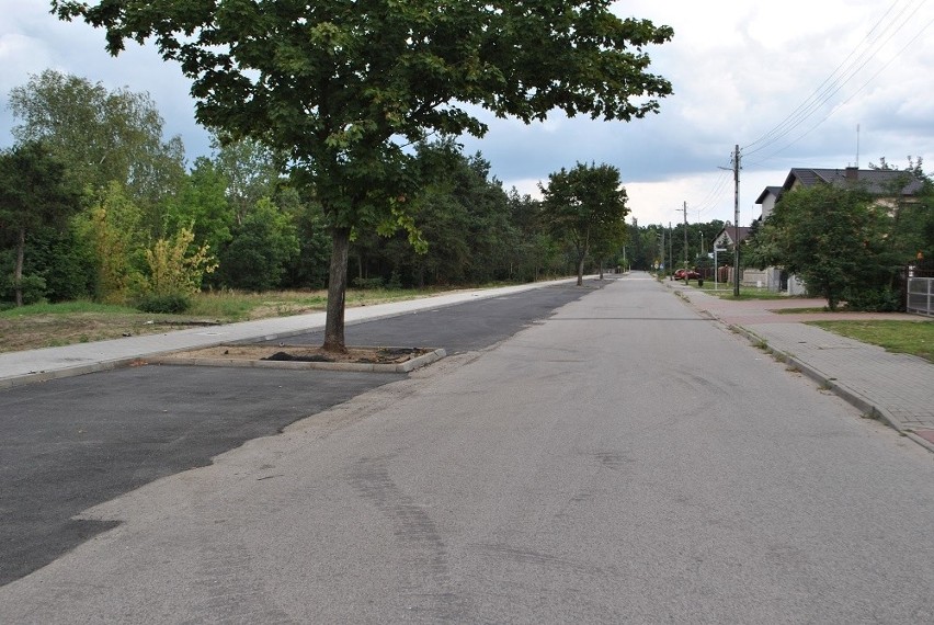 Nowy asfalt został już ułożony na odcinku drogi o długości...