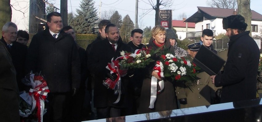 Brzeszcze. Uczcili pamięć ofiar Marszu Śmierci więźniów obozu Auschwitz-Birkenau [ZDJĘCIA]