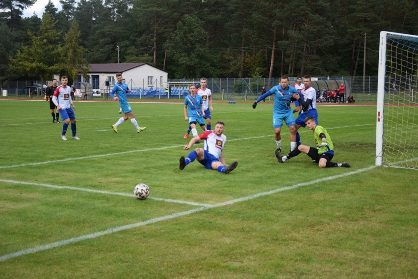 IV liga: Słupski Gryf wygrał z Pogonią w Lęborku 4:1 (zdjęcia)