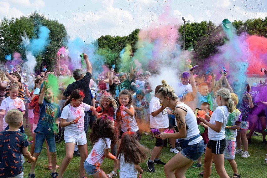 Holi Święto Kolorów, to jedna z imprez towarzyszących Dniom...