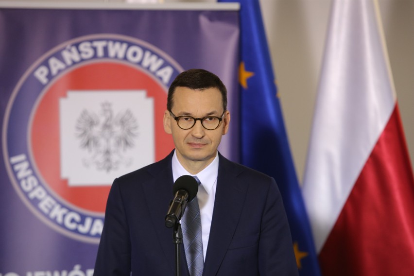 Premier Mateusz Morawiecki i minister zdrowia Łukasz...