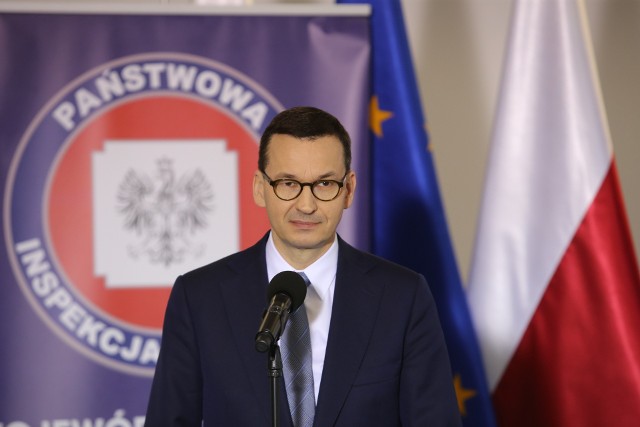 Premier Mateusz Morawiecki i minister zdrowia Łukasz Szumowski zapowiedzieli kolejny etap odmrożenia gospodarki.