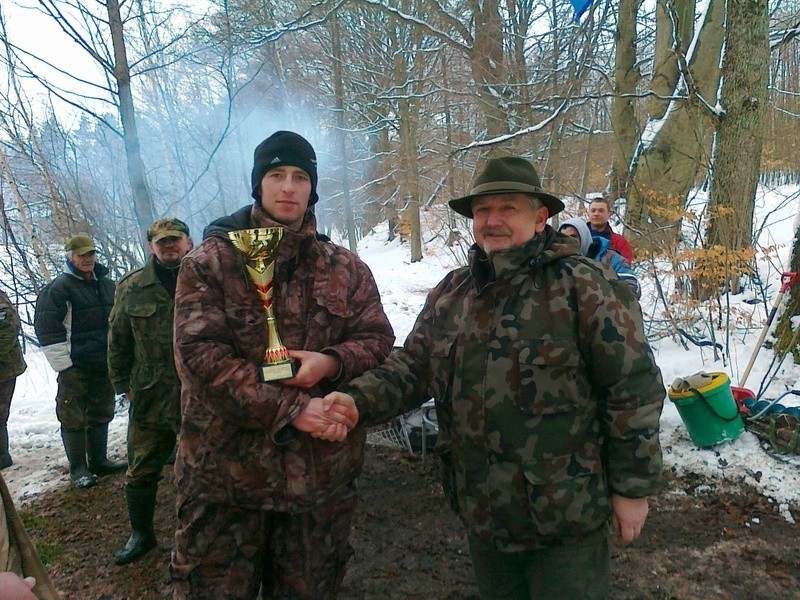 Wędkarskie zawody podlodowe w Dolsku