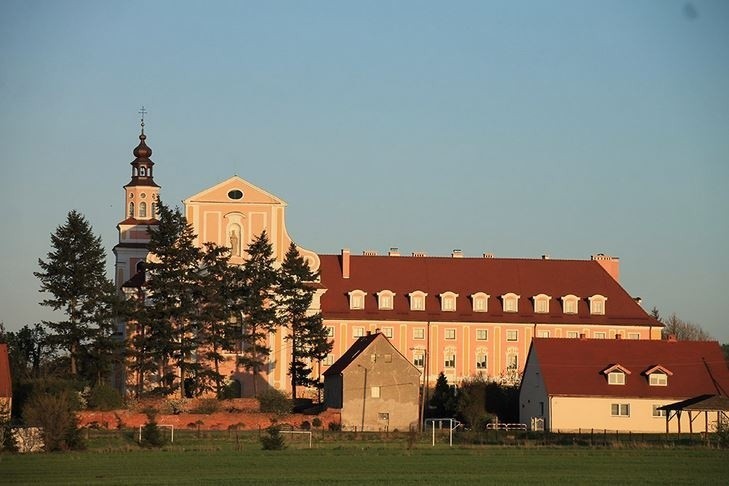 Głębowice, kościół parafialny pw. NMP z Góry Karmel.