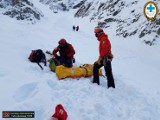 Tatry. TOPR opublikował zdjęcia z lawiny pod Rysami [ZDJĘCIA]