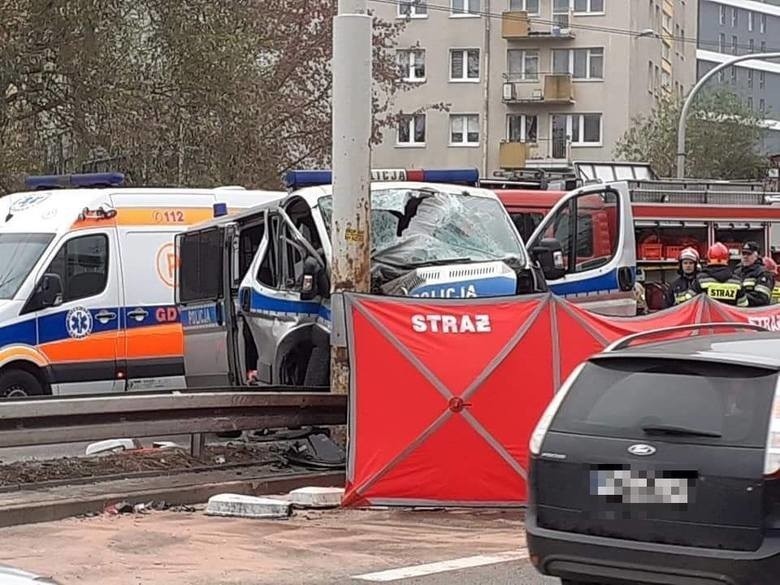 Nie żyje 25-letni policjant z Gdyni. Pół roku walczył o życie po wypadku radiowozu przy ul. Morskiej i ul. Swarzewskiej [zdjęcia]