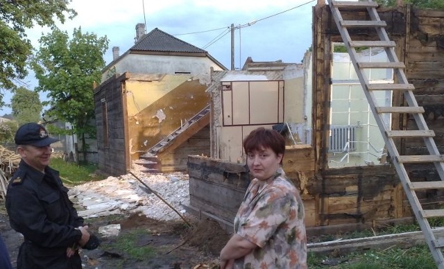 Na miejscu katastrofy budowlanej przyjechała Jadwiga Berus, powiatowy inspektor nadzoru Budowlanego ze Skarżyska