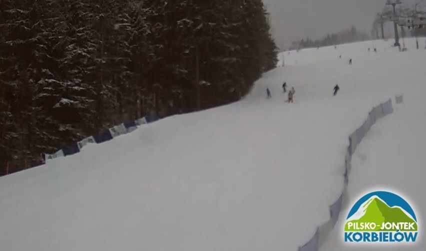 Warunki narciarskie w Beskidach 4.1.2017 Duże opady śniegu i dobre warunki [ZDJĘCIA Z KAMEREK]