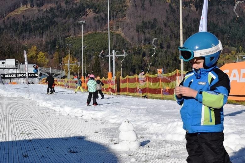 Sezon narciarski w Szczyrku rozpoczęty na Beskid Sport...