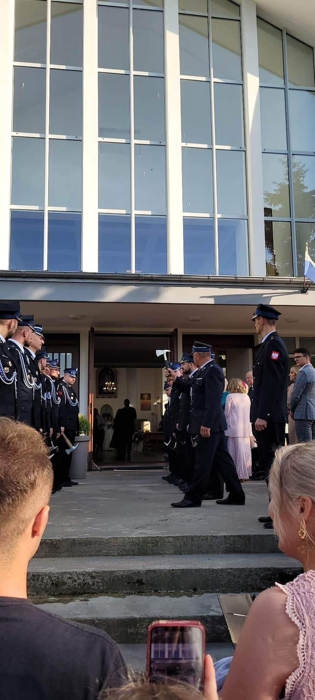 Niezwykła brama weselna na Podlasiu. Panna młoda musiała...