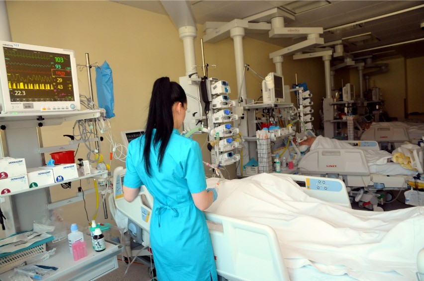 Pielęgniarki w Małopolsce walczą o godne płace. Ile w naszym województwie zarabia pielęgniarka lub położna?