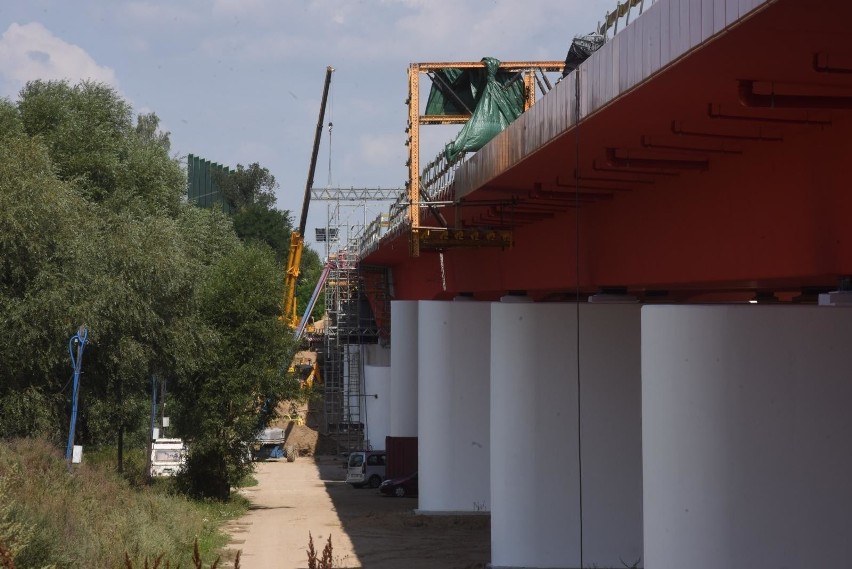 Budowa dwóch mostów na S3 trwała łącznie 3,5 roku.