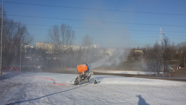 Naśnieżanie Górki Środulskiej w Sosnowcu rozpoczęte