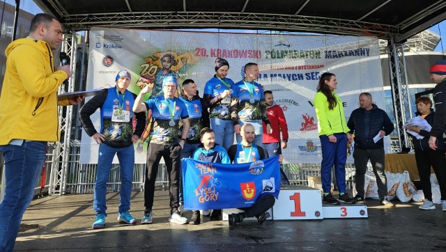 Kolejny sukces Dream Team Wokół Łysej Góry. Zawodnicy zajęli drugie miejsce drużynowo w Półmaratonie Marzanny w Krakowie