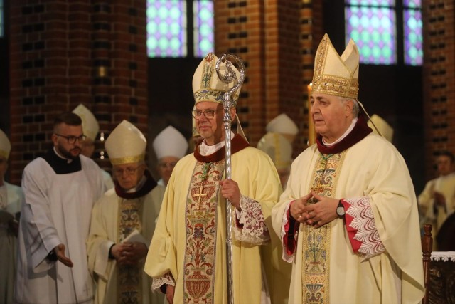 Święcenia biskupie i ingres ks. prałata Sławomira Odera w gliwickiej katedrze odbyły się 11 marca.