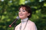 QUIZ. Irena Jarocka zmarła 12 lat temu. Czy pamiętasz słynną wokalistkę?