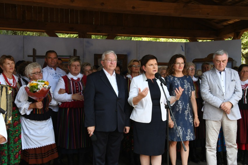 Rodzinny piknik Prawa i Sprawiedliwości w Tokarni z udziałem Beaty Szydło (WIDEO, zdjęcia)