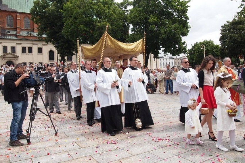 Boże Ciało w Gnieźnie: Procesja z prymasem Polakiem