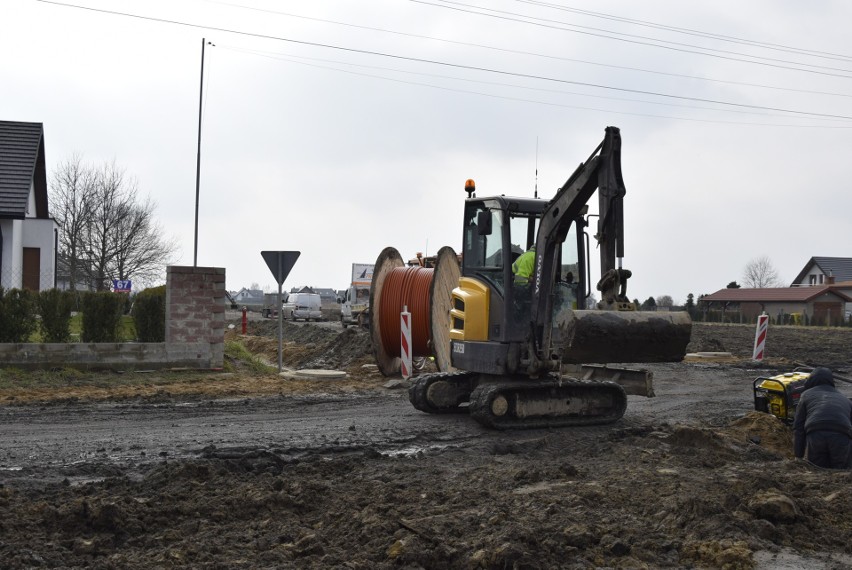 Trwają prace przy kompleksowej przebudowie czterech ulic w Skierniewicach. Zobaczcie zdjęcia