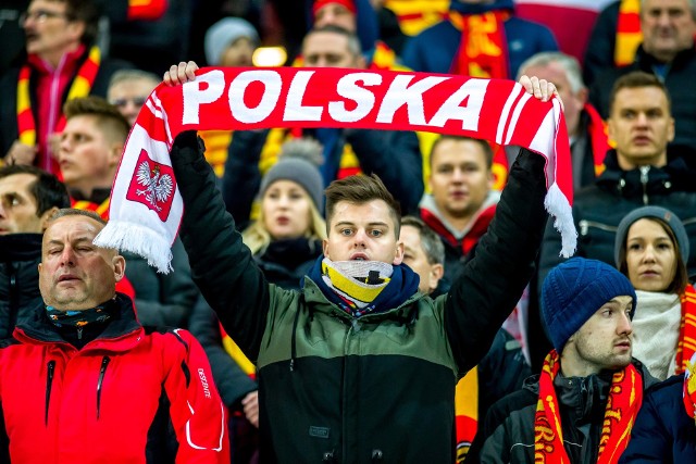 Mecz Jagiellonia Białystok - Lech Poznań zakończył się wynikiem 2:2. Zobaczcie jaki doping swoim zawodnikom przygotowali kibice w Święto Niepodległości