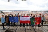 Uczniowie z Zawierzbia z wizytą w Portugalii. Niezwykła przygoda i szkoła życia. Zobacz zdjęcia
