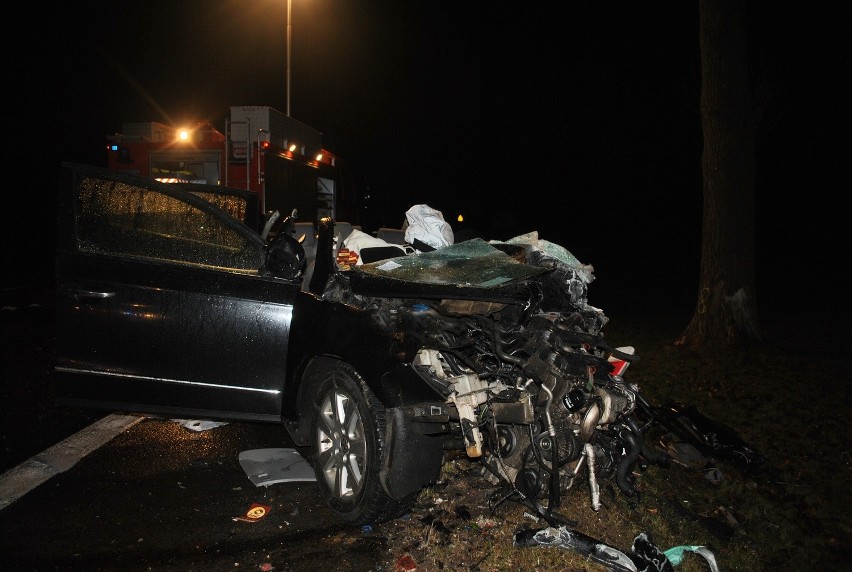 Wypadek w Białobrzegach. Nie żyje jedna osoba. Dwie zostały...