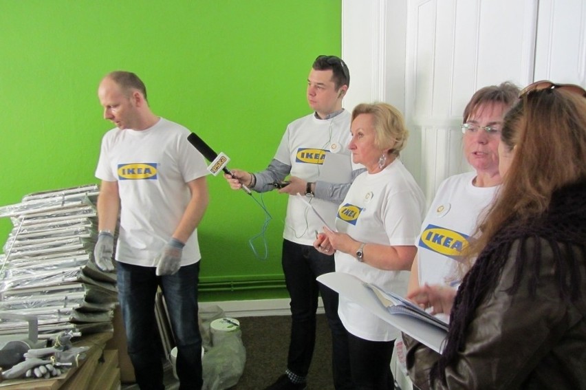 Wolontariusze z IKEA remontują lokal Fundacji Dziecko w...