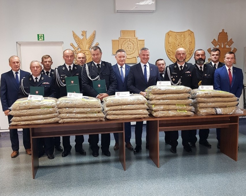 Gmina Lipsko. Druhowie z Ochotniczych Straży Pożarnych otrzymali nowe wyposażenie