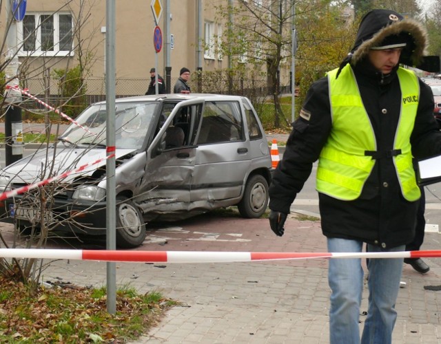 Najbardziej w wypadku ucierpiało daewoo tico.