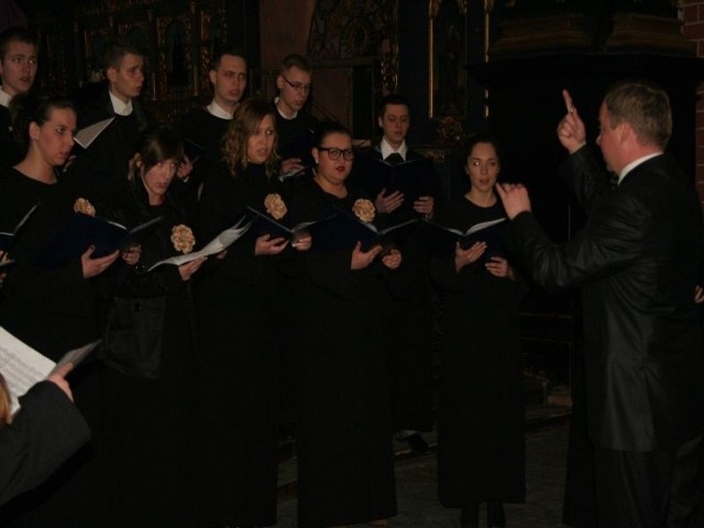Collegium Cantorum podczas koncertu w farze